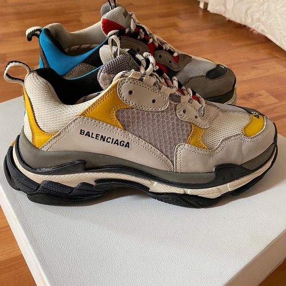 balenciaga triple s poshmark